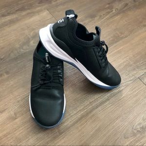 Clove Shoes - Sneakers for Healthcare